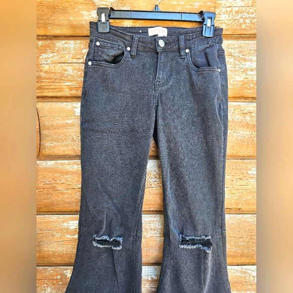 Shyanne Western Cowgirl Black Distressed Flare Bell Bottoms Stretchy Denim Jeans - Picture 12 of 16